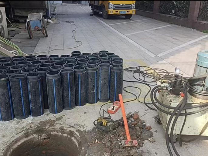 康定PE置换管厂家 DN315置换管 非开挖管短管置换